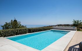 Effies Cozy Villa-Spectacular View And Playground